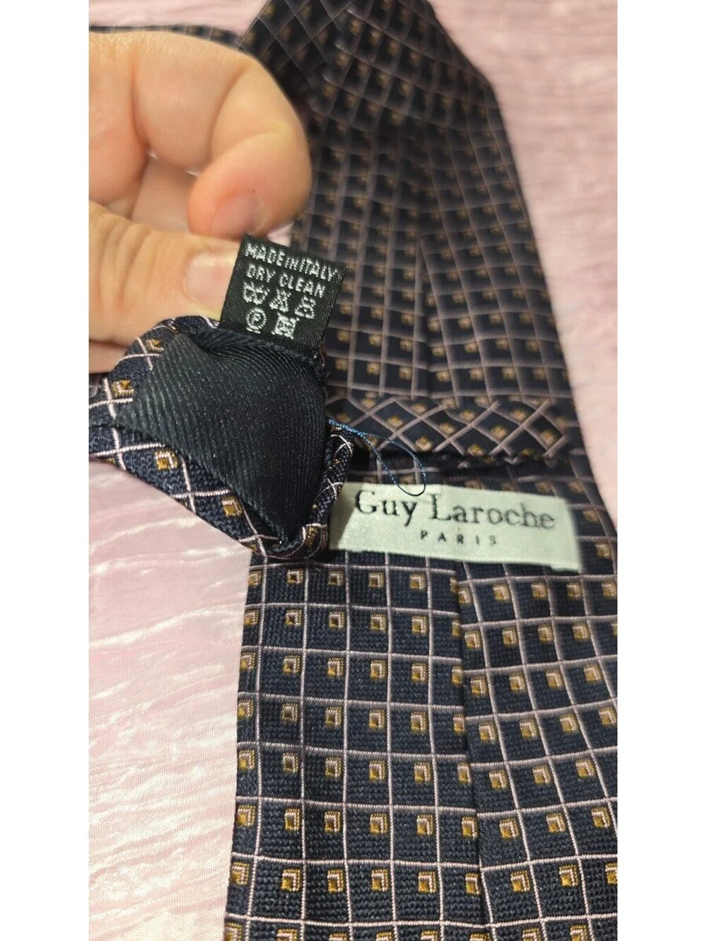 Guy Laroche Paris 100% Silk Men’s Tie Vintage Geometric Navy Gold